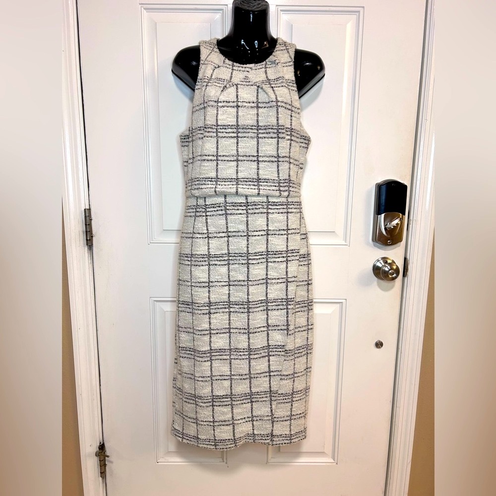 Banana Republic Sleeveless Pleat Neck Stretch Sheath Dress Size 6